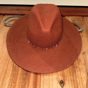 NWOT Shyanne felt western fashion hat in burnt orange